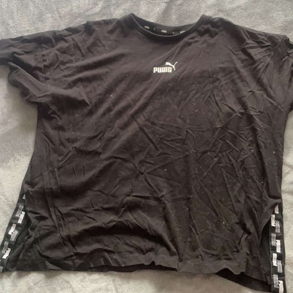 Short sleeve semi crop top. - Picture 1 of 1